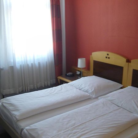 Zum Loewen Hotel Bad Homburg vor der Hoehe Luaran gambar