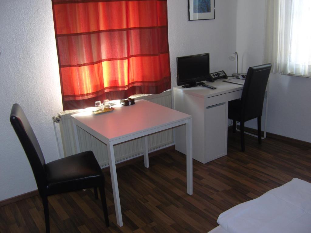 Zum Loewen Hotel Bad Homburg vor der Hoehe Luaran gambar