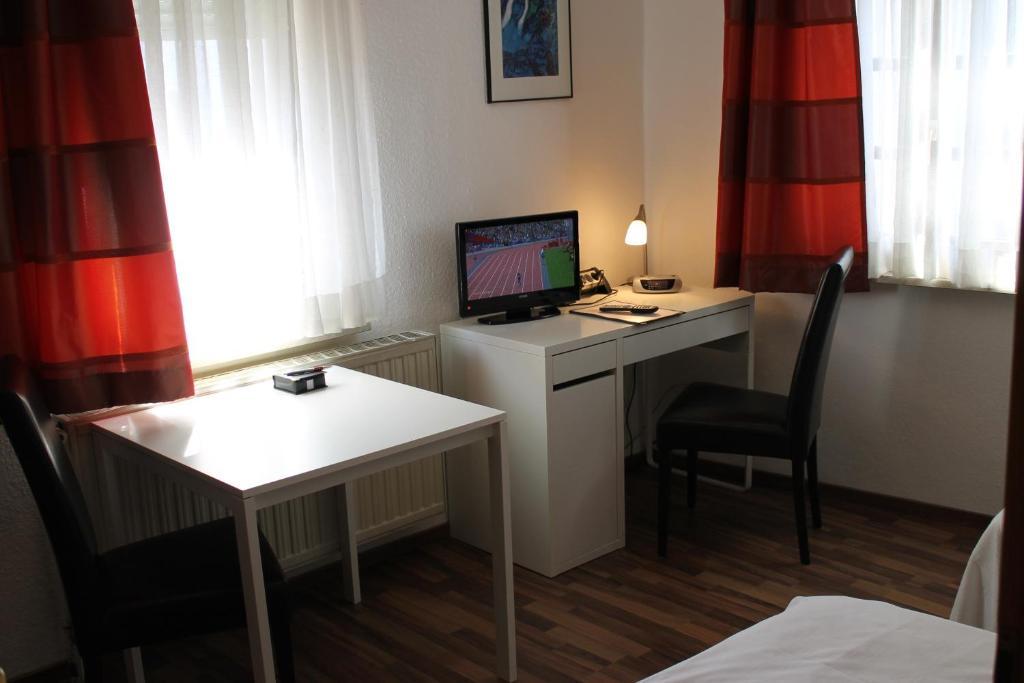 Zum Loewen Hotel Bad Homburg vor der Hoehe Bilik gambar